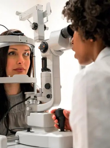 Ophthalmologist